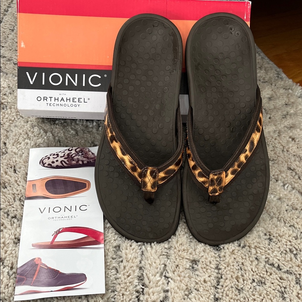 Vionic Black Flip Flop with Tortoise-Pattern Strap - Picture 2 of 5
